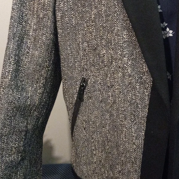 Ann Taylor blazer - Picture 3 of 5